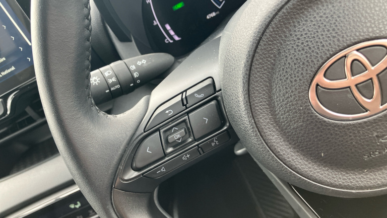 Toyota Yaris 1.5 Hybrid Design 5dr CVT Hybrid Hatchback